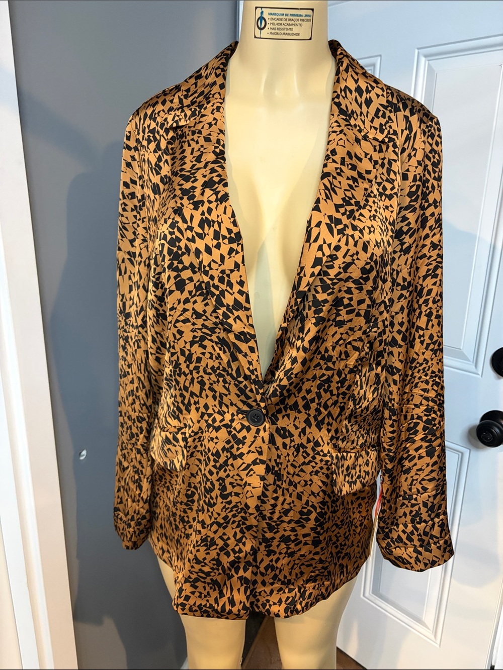 Abstract-Print Tan and Black Single-Button Tunic Blazer